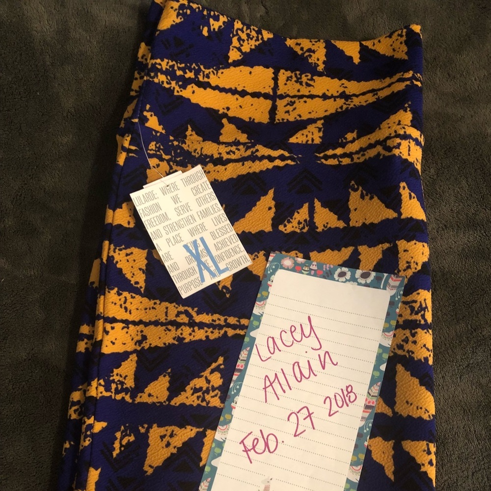 BNWT XL Cassie